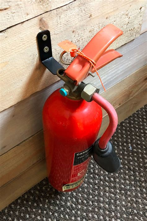 fire extinguisher wall mount bracket